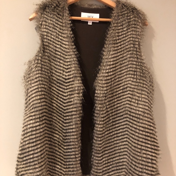 Faux Fur Vest sz S - Picture 3 of 4